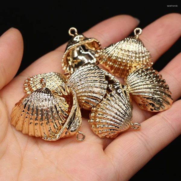 Colliers de pendentif en gros pendentifs à coquille à manche strié en or pour le bricolage Collier à main