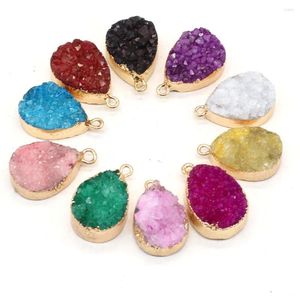 Colliers pendants en gros de couleur de pierre naturelle mélange des charmes de dents en cristal Reiki pour les bijoux faisant des accessoires de collier de bricolage 24x15x8 mm
