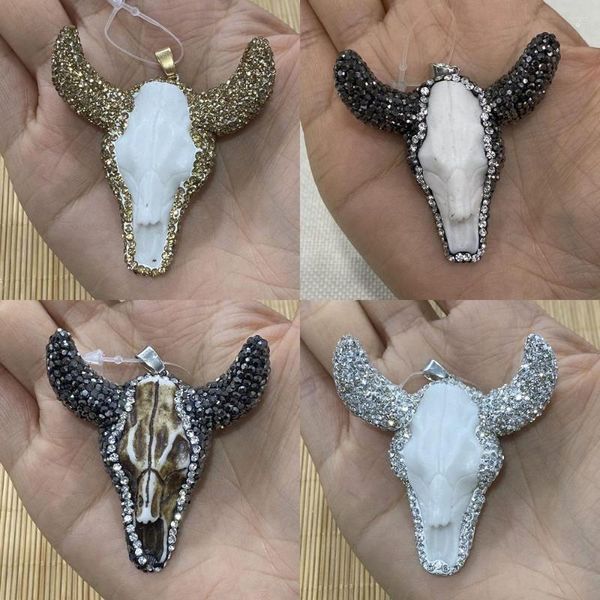 Collares con colgantes, venta al por mayor, cabeza de toro de resina con incrustaciones de diamantes de imitación, collar, abalorio, fabricación de joyas, accesorio de cadena de suéter Diy