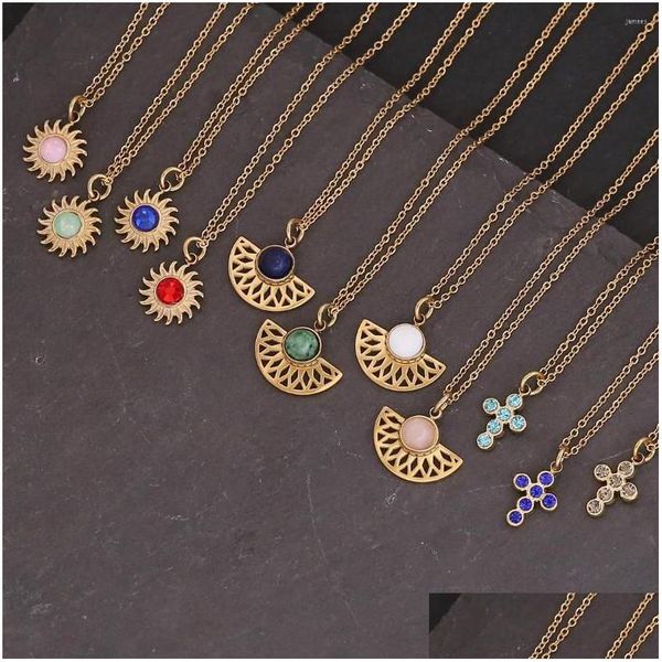 Pendentif Colliers En Gros Soleil Fleur Croix Collier Femmes Rétro En Acier Inoxydable Drop Delivery Bijoux Pendentifs Dhd0S