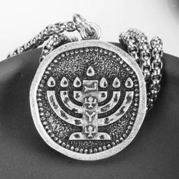 Pendentif Colliers en gros 5pcs / lot Mémorial hébreu Israélite Menorah Collier Torah Messianique Mens Hanukkah Cadeaux