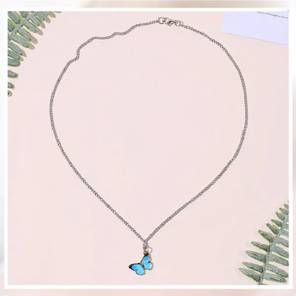 Pendentif Colliers Femme Mode Collier Clavicule Chaîne En Acier Inoxydable Femmes Charme Creative Miss Amitié Cadeaux Gratuits