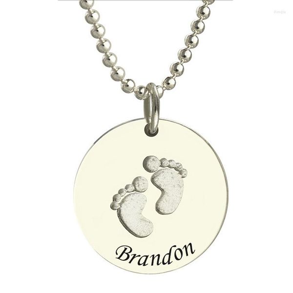 Colliers pendentifs femmes nom de bébé personnalisé pieds Babyfeet collier personnalisé couleur or tour de cou femmes pendentifs mémoire cadeau à maman