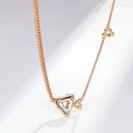 Colliers pendentifs Collier de bijoux pour femme Fabriqué avec des cristaux d'Autriche Pour dames Soirée Tendance Triangle Designer Bijoux Cadeau