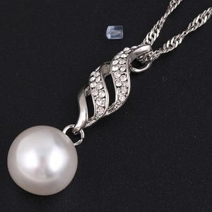 Hanger Kettingen Dames Luxe Ketting Prinses Bruids Oorbellen Accessoires Sieraden Set Spiraalvormige Pearl Stud met Diamonds