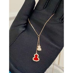 Colliers pendentifs pour femmes, collier avec pendentif d'amour exclusif, créateur de luxe, classique, accessoires de bijoux haut de gamme, marque de mode populaire, cadeau exquis, or 18 carats