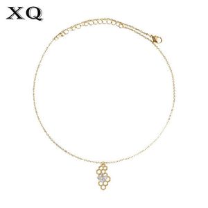 Pendentif Colliers XQ Femme Homme Collier En Alliage De Zinc Nid De Miel Jaune Blanc Couple Chaîne De Mode Généreux Fête Vacances Bijoux