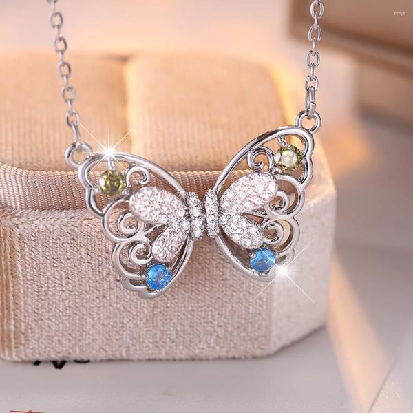 Collares colgantes Y2K Oliva Azul Piedra Mariposa para Mujeres Niñas Color Plata Zircon Cristal Clavícula Joyería de Moda