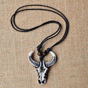 Hanger Kettingen Yak Bone Charm Koe Bull Ox Hoofd Schedel Lederen Touw Ketting Sieraden Accessoires Verstelbare286V