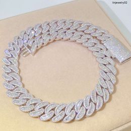 Colliers pendants yyh bijoux hip hop 18 mm Iced sterling sier hommes chaînes collier diamant vvs1 Moisanite Cuban Link Chain