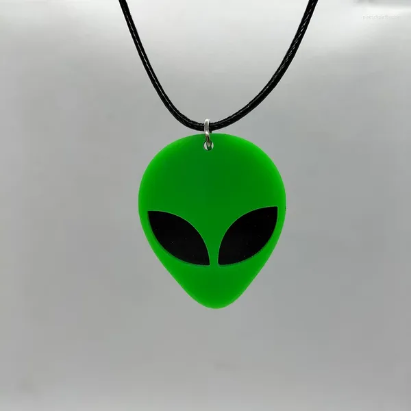Colliers pendants yungqi masque extraterre