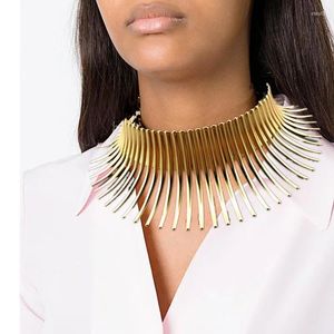 Hangers Alternatieve overdreven torpques voor vrouwen strekken Vintage Gold Silver Metal Trendy Big Punk Necklace Fashion Collar NT237