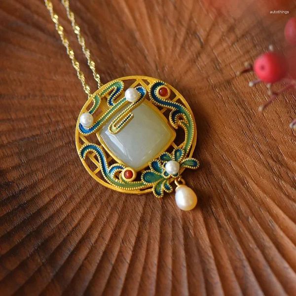 Pendants Style chinois Natural Hétian Jade Pearl Pendre Pendre Unique Collier exquis pour femmes Chaîne de clavicule Silver Jewelry Gift