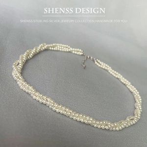 Colgantes Elegante collar de perlas de concha de 3 mm de tres capas con cadena extendida de 5 cm