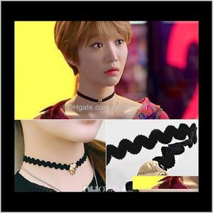 Hangers Sieraden Fashion Chokers Zwart Veet SKL Kettingen Dames Punk Style Goth Ring Collar Choker Funky Gothic Short Collier Hallow