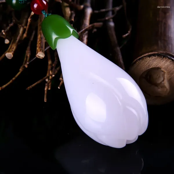 Pendentifs Naturel blanc sculpté à la main orchidée Jade pendentif bijoux collier Magnolia fleur riche pull