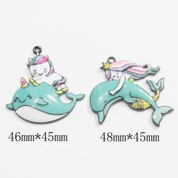 Pendants les plus récents 10pcs / lot dauphin / sirène et licorne / baleine Tous les pendentifs en émail