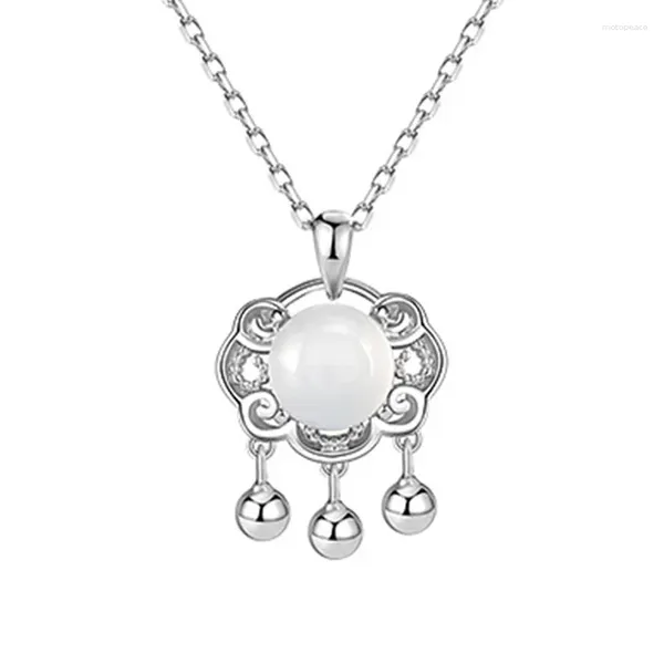 Pendants Personnhes Cloud ethnique Vollfulful Lock Pendant Femmes Bijoux Top Qualité S925 Collier Collier Femelle Retro Jade Silver