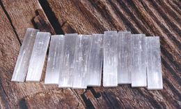 Pendants Runyangshi 10pcs Sélénite Crystal Stick CHIPS GYPSUM Quartz blanc Mineraux rugueux Point Point Heali qylied8591121