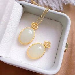 Pendentifs Argent incrusté naturel Hetian blanc Jade ovale pendentif collier Style chinois rétro Niche Design charme femmes marque bijoux