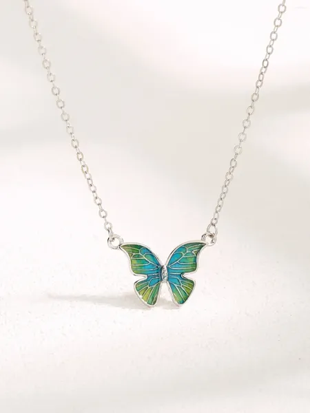 Pendants Sterling 925 Silver Drop Glue Glue Butterfly Pendant Collier Cyan Color Retro Elegant Style pour la fête ou le bureau