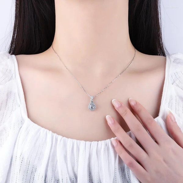 Colgantes Collar de piedras preciosas de 1 quilates y 6,5 mm con colgante móvil para mujer S925 Sterling Sliver Regalo de boda romántico Joyería de San Valentín