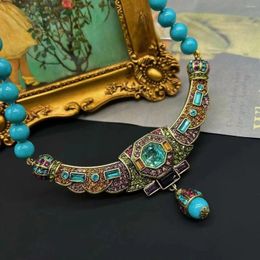 Hangers Vintage Europese en Amerikaanse strass kettingen blauwe turquoise stenen voor bergflits diamanten sieraden