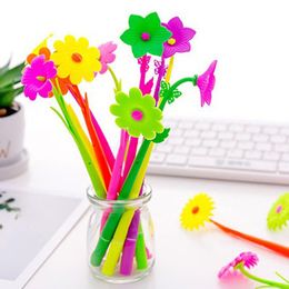 Stylos 20 pcs colorés créatifs mignonnes fleur de papine de papeterie en plastique gel Gel Signature fournitures d'écriture de décoration intérieure Supplies