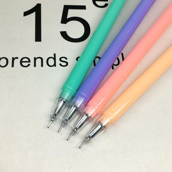 Stylos 24 pcs coréens créatifs mignons mignons étudiants noirs en gel en gel de bonbon couleurs amour chat kawaii papinerie scolaire fournit des stylos gel