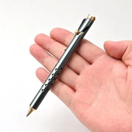 Pens Bolt Action Pen Multifonctionnel Ballpoint Pen Metal Penclip Pocket Size Poids équilibré pour Ofomen Men Outdoor Auto-Protection