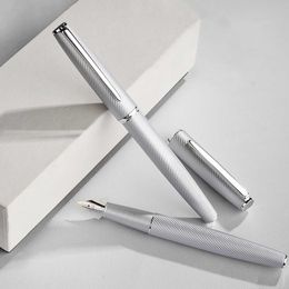 Bolígrafos Hongdian A3 Metal Fountain Pen Hermoso SilverGolden Nib EF F 0.4 0.5 mm Escribir Ink Pen Business Office de aluminio de aluminio