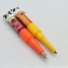 Pensas nuevas y antiguas de Pen Iridium Fountain Pen y The Ballpoint Pen en 1980 China Wuhan Collection Baby Panda Short Pen