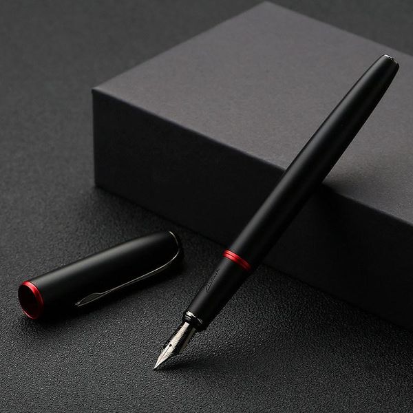 Pens Picasso Pimio Black Metal Fountain Pen Titanium Black M / Bent Nib 0,6 / 1,0 mm Barreau de baril mat excellent