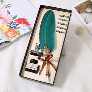 Stylos à plumes de plumes classiques plume creux de la fontaine de calligraphie anglaise avec pneu de gilets 5 Nibs Kit Set Stationery Box