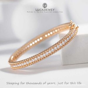 De eerste keuze van mensen om uit te gaan Essentiële armband Klaver Clover Full Sky Star Bracelet Dames Lichte luxe stijl 18K Gouden sieraden met gewone vanley armband