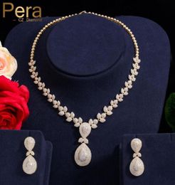 Pera Elegant Dubai Women Pear Drop Jewelry Ensembles Bridal Cumbic Zirconia Pendant Collier et boucles d'oreilles Set pour un cadeau de mariage J221 C1818377241