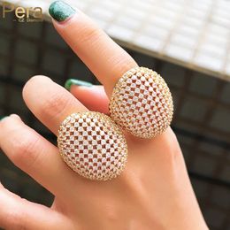 Pera Luxury Gold Color Big Hollow Balls Forma Cubic Zirconia Declaración Anillos de dedo para mujeres Moda Banquete Fiesta Joyería R214 240314