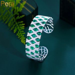 Pera Luxury Green and White Cubic Zirconia Banquet de mariage nuptial incrusté Big Round Open Cuff Bracles pour femmes bijoux à main Z060 240416