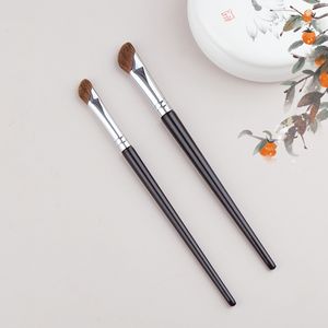 Pinceaux de maquillage pour ombre à paupières à angle parfait - Outil de beauté Cosmetcis pour mélange de fard à paupières