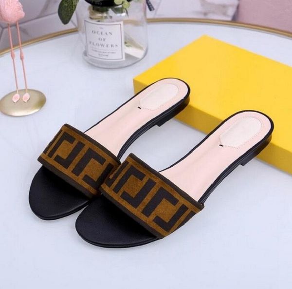 Perfect Summer Brown Top FFZucca Velvet Sandals pour femmes pantoufles plates Slip On chaussures appartements sandale à bout ouvert designers de luxe diapositives boîte à pantoufles