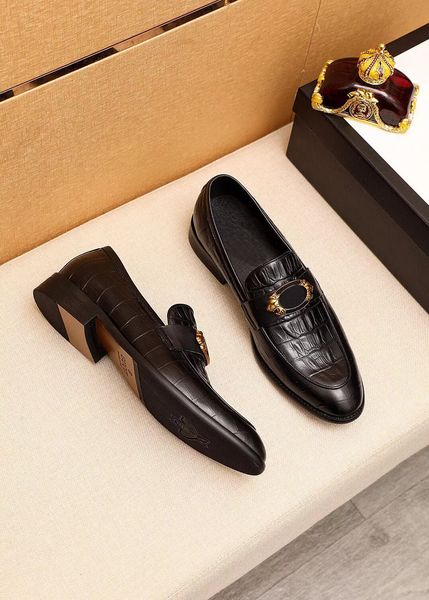 Perforation Design hommes formel en cuir véritable chaussures décontractées d'affaires de haute qualité hommes marque bureau robe de soirée chaussures mâle respirant Oxfords taille 38-46