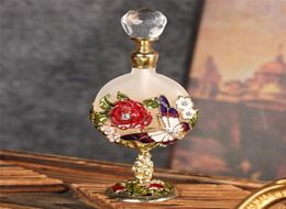 Bouteille de parfum 1pc 7ml vide vintage Golden Slime Container Rose Butterfly décor en relief Capstal Capstal Rechargeable Tool de beauté 220906162725