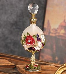 Bouteille de parfum 1pc 7ml vide vintage Golden Slime Container Rose Butterfly décor en relief Capstal de cristal Refipillable Beauty Tool 220904897556