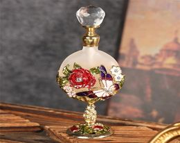 Parfumfles 1 pc 7 ml lege vintage gouden slijmcontainer roze vlinder in reliëf decor kristallen cap navulbare schoonheid gereedschap 220907245994