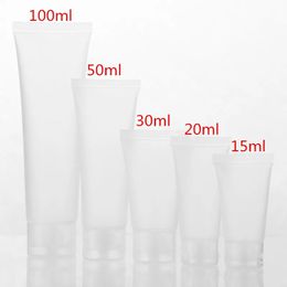 Bouteille de parfum 50pcslot 15ml 20ml 30ml 50ml 100ml Tubes souples en plastique transparent givré vides contenants d'emballage de lotion d'émulsion de crème cosmétique 231019