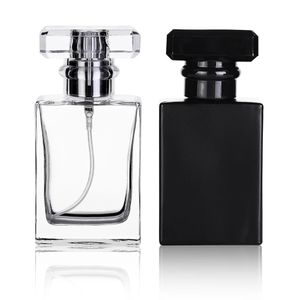 Bouteille de parfum 5pcs de haute qualité 30ml / 50ml Bouteille de parfum en verre carré Bouteille de pulvérisation transparente Bouteille d'emballage de parfum vide Rechargeable 230323