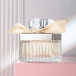 Perfume para mujeres rosas de fragancia notas florales de alta calidad botella de vidrio spray natural edt 75ml 2.5floz fragancia fresca y elegante duradera