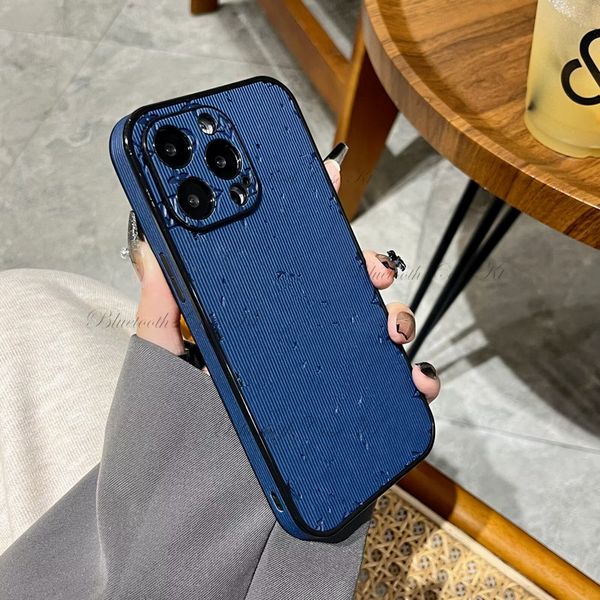 Personalice las iniciales Nombre de cuero Fundas de teléfono de lujo suaves para iPhone 15 14 12 13 Pro Max MiNi X XS XR 7 8 Plus SE 15Pro Funda a prueba de golpes Funda de teléfono de moda de diseñador