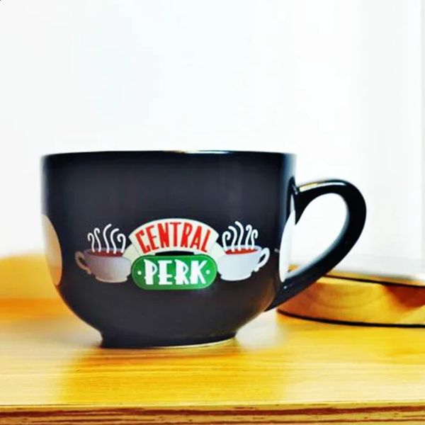 Émission de télévision personnalisée Central Perk Big Coffee Mug Creative grande capacité 650 ml en céramique thé Milk Cup Home Office Drinkwar 240407