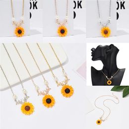 Persoonlijkheid Creatieve Gesimuleerde Parel Ketting Zonnebloem Zon Bloem Hanger Casual Stel Statement Ketting Unisex Vriend Gift